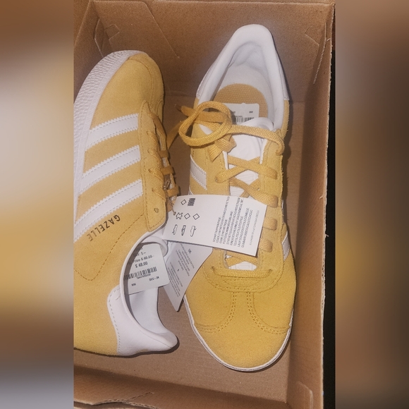 NWT Adidas Gazelle Yellow Mustard BRAND NEW! Shoes